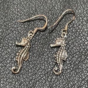 Sterling Silver .925 SEAHORSE SEA HORSE HORSES 1” Earrings Fine Jewelry Dangly